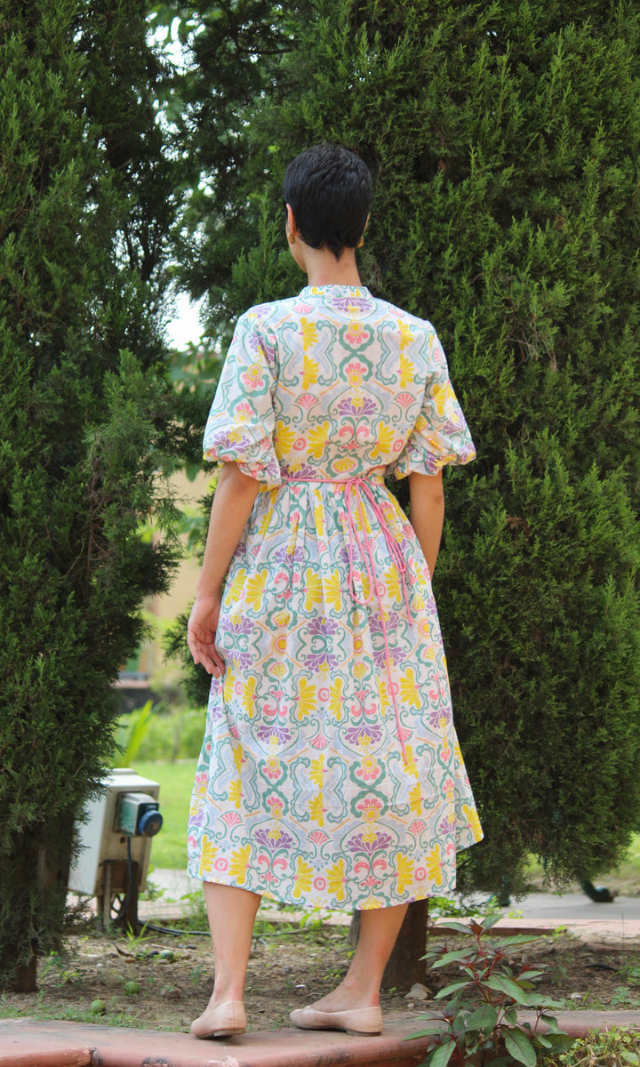 Jantar mantar Midi Dress